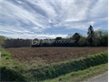 Terrain à la vente